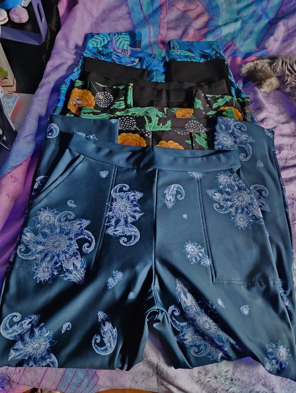 Bundle Of Four Cuffed Pants